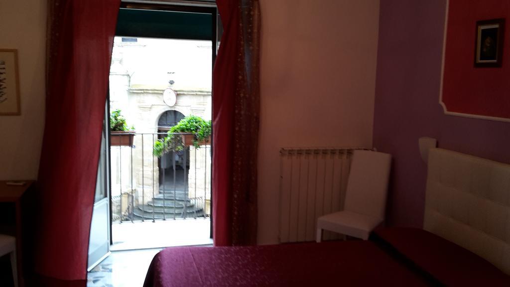 Gualtiero Camere & Suite Caltagirone Luaran gambar