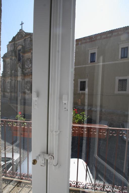 Gualtiero Camere & Suite Caltagirone Luaran gambar